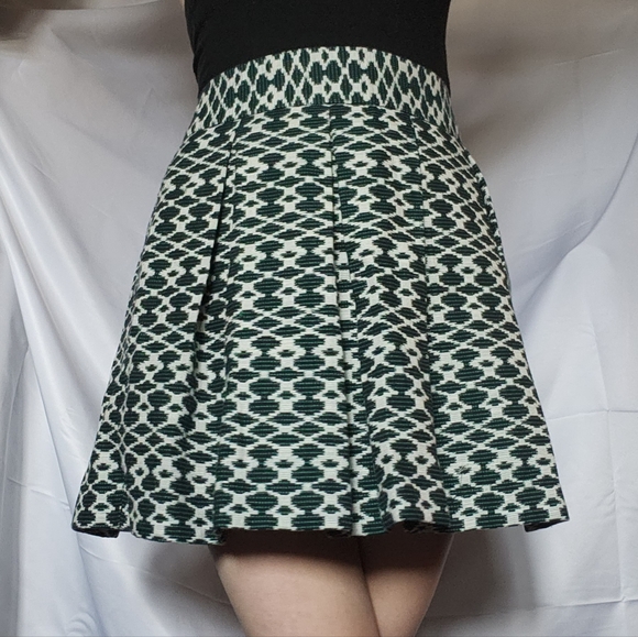 Banana republic patterned green pleated skirt size 0 - Picture 1 of 7